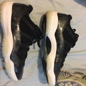 Jordan 11 Barron low